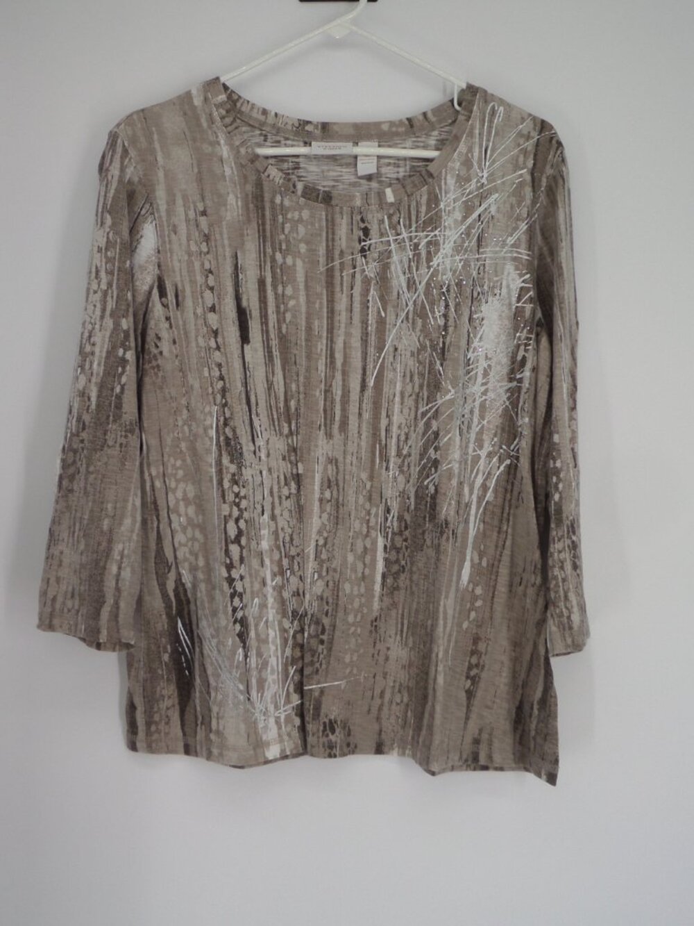 Chico's  Women's 3/4 Sleeve Multi Color Print Tans and Silver Top  Size 2 US L